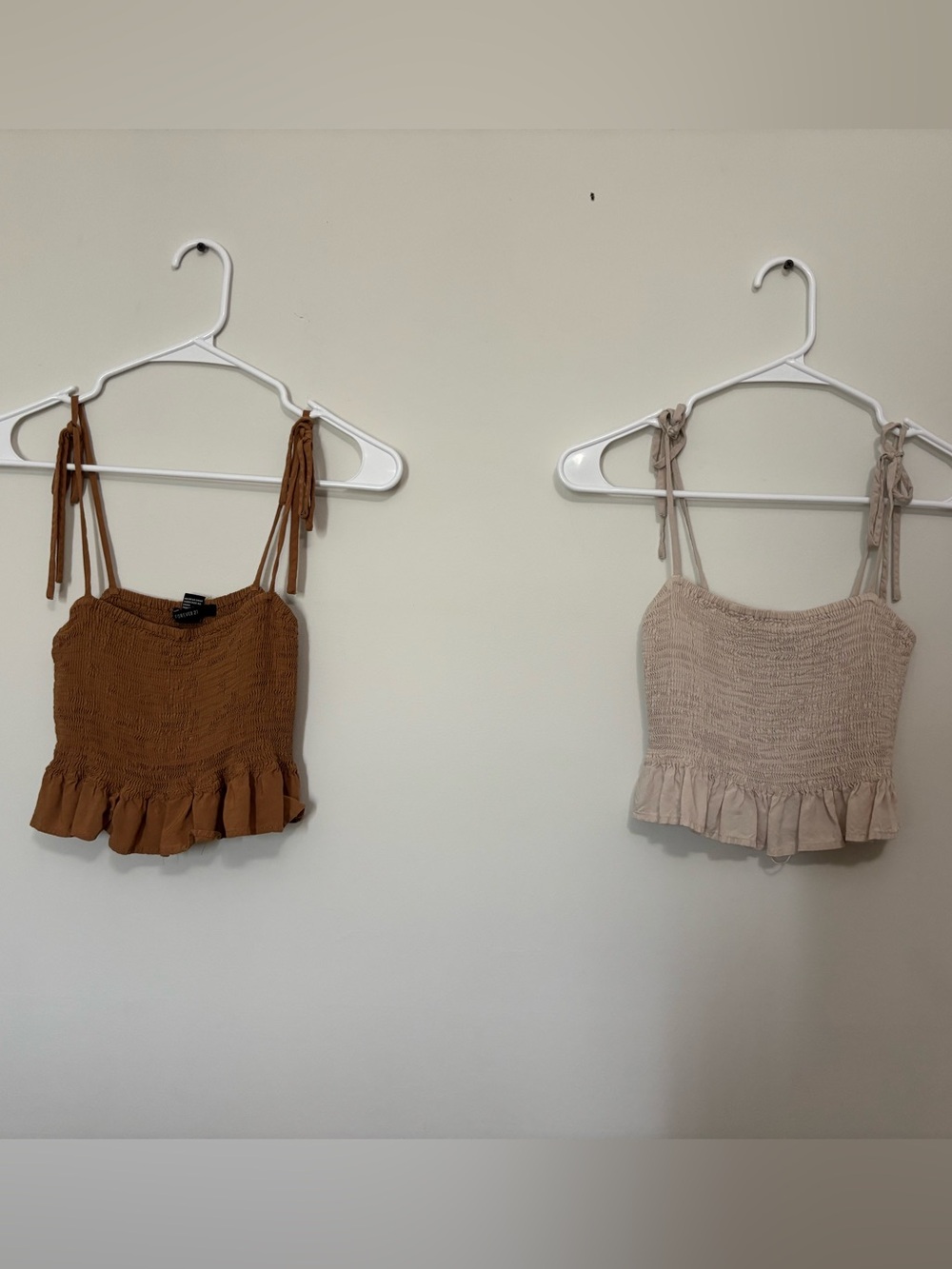 Set of tank tops
